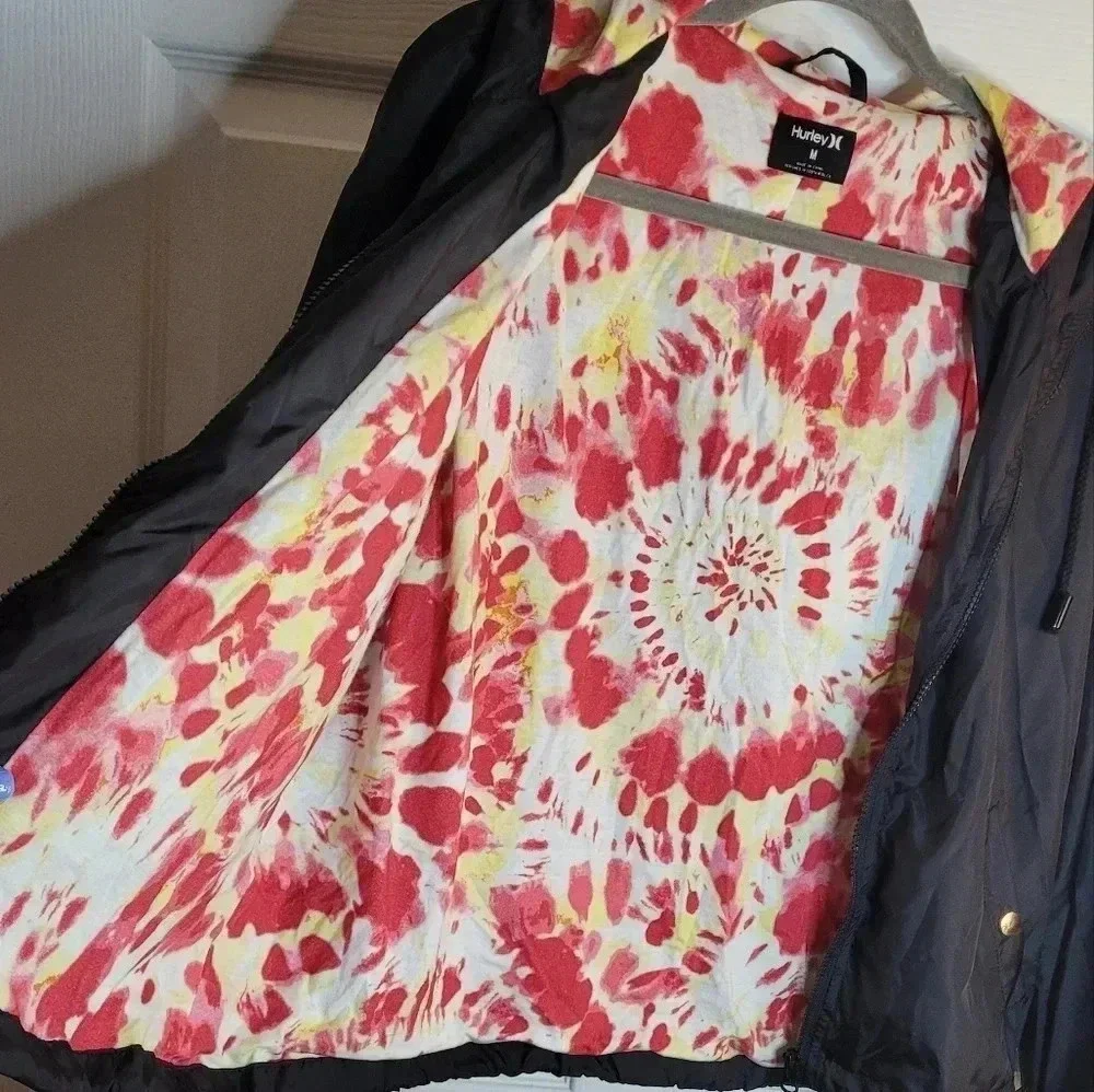 HURLEY Urban Windbreaker Hoodie, Women's Jacket.  Size Medium - Picture 9 of 13